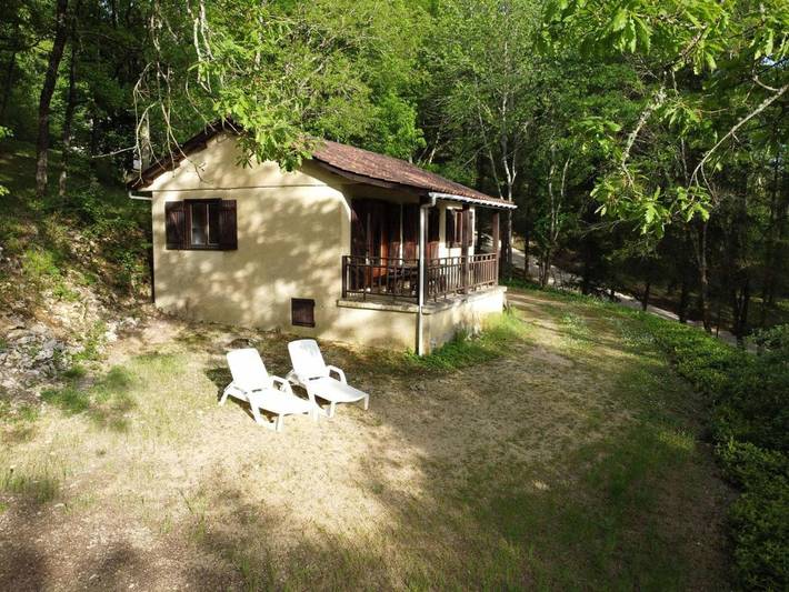 Gîte pour 9 personnes, avec jardin et piscine à Saint-Martial-de-Nabirat - 2