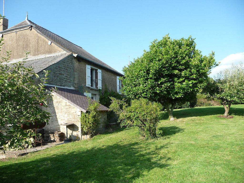 Gîte datant de la Révolution in Jandun, Ardennes