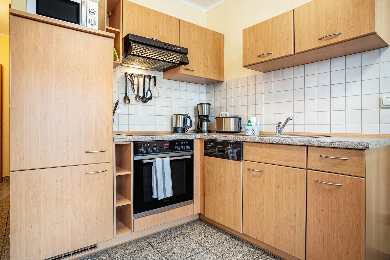 Entire apartment, Apartment 'Haus Frohsinn - Wohnung 3' with Balcony and Wi-Fi in Binz, Ruegen