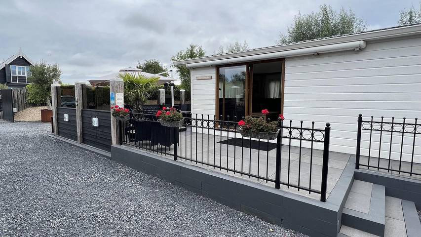 Chalet voor 4 personen, met balkon/terras en terras in Renesse