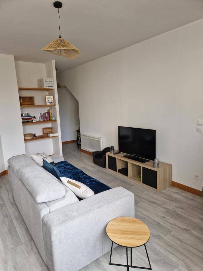 Appartement entier, Two-Bedroom Apartment in Montceau-les-Mines, Région de Chalon-sur-Saône