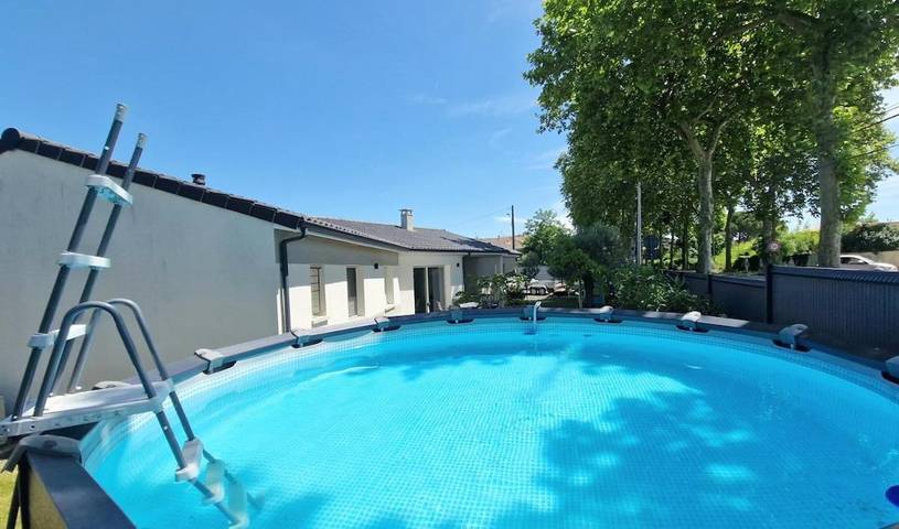Location de vacances pour 8 personnes, avec piscine et jardin à Léguevin - 2