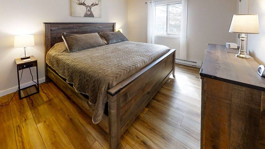 Ganze Wohnung, White Mountains townhome walk to Pemi River and downtown, 1 mile to Lincoln! in Woodstock (NH), Franconia Notch