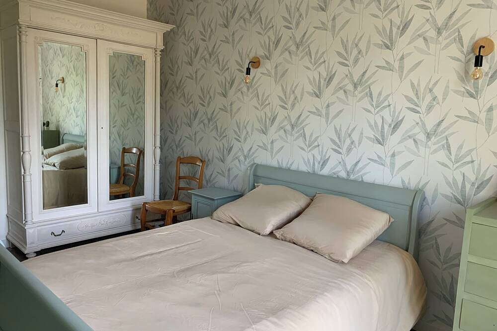 Gîte 6 pers dans maison de campagne 2 chambres, jardin ombragé, parking sécurisé in Lavaur, Région de Castres