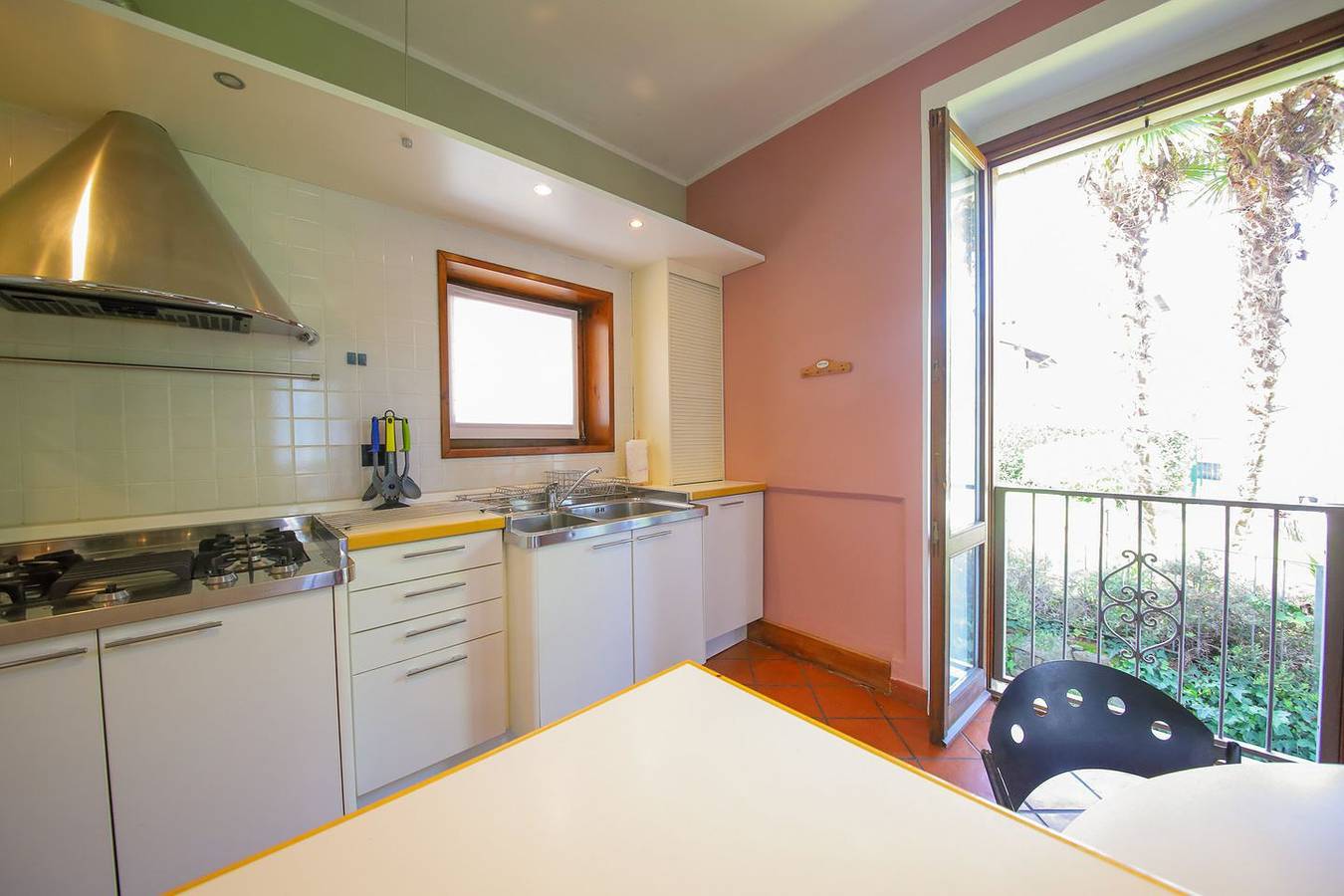 Appartement entier, Appartement de vacances pour 6 personnes avec jardin in Colico, Alpes orobiennes occidentales