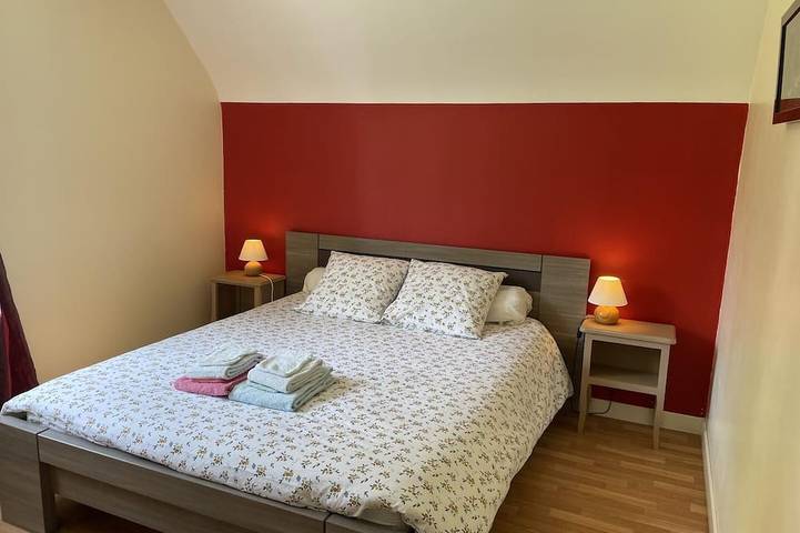 Location de vacances pour 4 personnes, avec jardin et terrasse à Quemper-Guézennec - 2