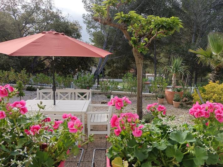 Gîte pour 2 personnes, avec vue ainsi que terrasse et piscine, animaux acceptés à Espira-de-l'Agly - 2