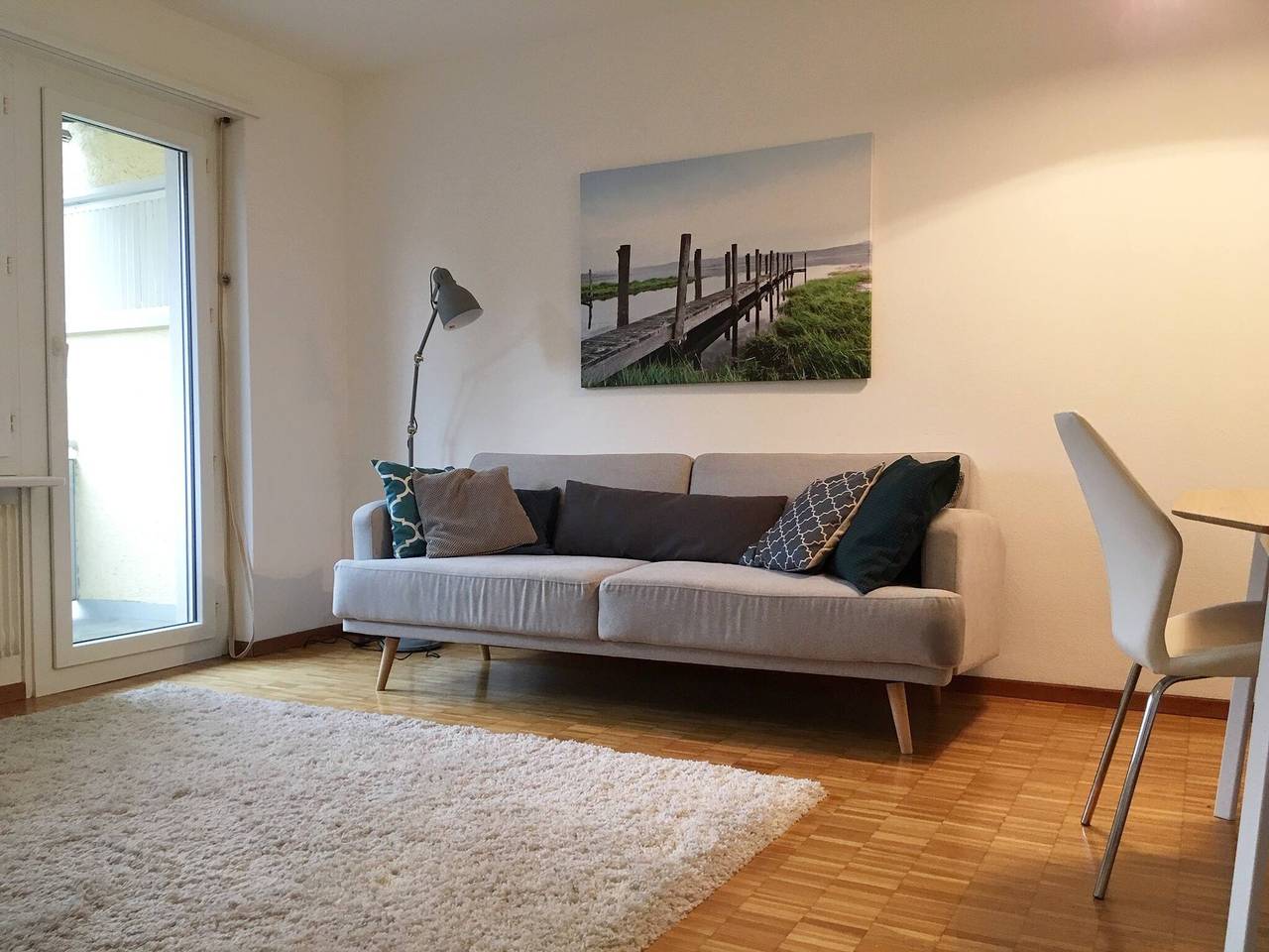 Ganze Wohnung, 2 Zimmer mit Balkon, zentrale, ruhige Lage in St. Gallen, Zürich Voralpen