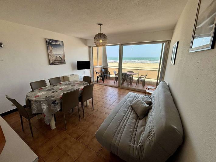 Ganze Wohnung, 3-Zimmer-Wohnung mit Parkplatz, 10m vom Strand entfernt - 6 Schlafplätze in Port-la-Nouvelle, Mittelmeerküste (Frankreich)