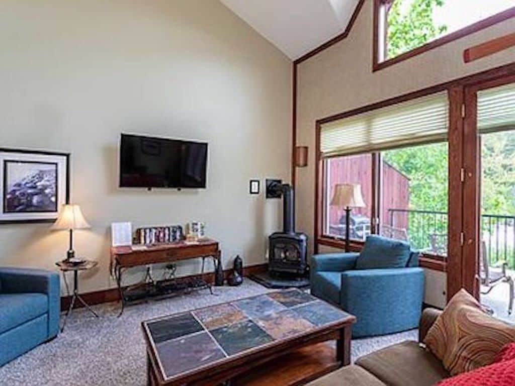 Ganze Wohnung, Beautiful Loft Condo in the Heart of Bigfork on the Swan River in Flathead Nationalwald