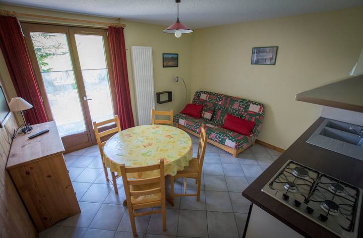 Gîte pour 4 personnes, avec terrasse ainsi que jardin et sauna, animaux acceptés à Chapelle-des-Bois - 3