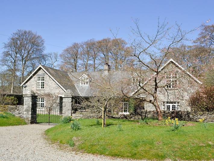 Holiday rental for 17 people, with Garden in Denbighshire