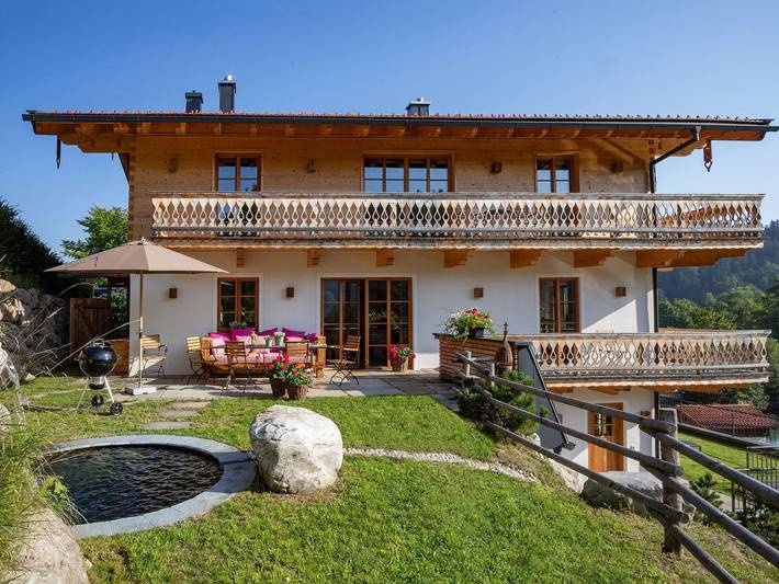 Ferienwohnung für 4 Personen, mit Terrasse und Pool sowie Garten, mit Haustier in Fischbachau