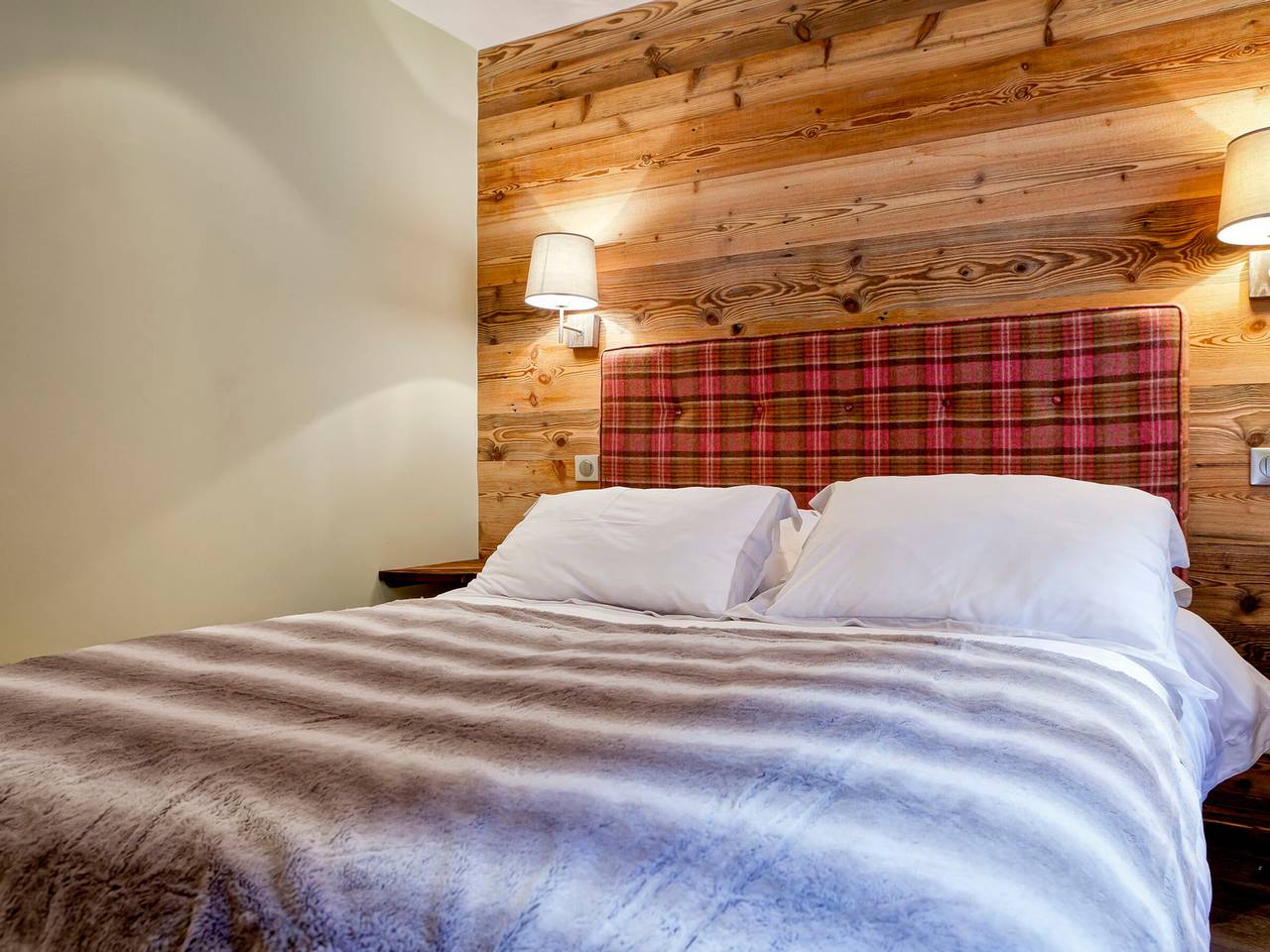 Chalet rénové au cœur du village, proche des pistes, 9 pers, Wifi inclus in Courchevel 1300 (Le Praz), Saint-Bon-Tarentaise