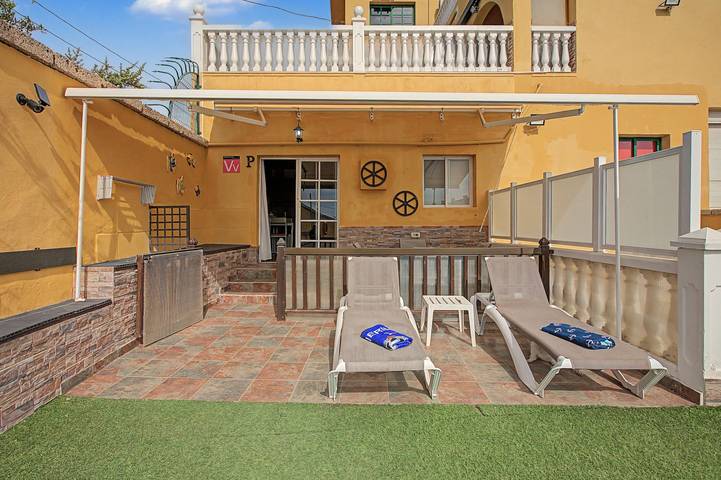 Ganze Wohnung, Ferienhaus 'P Armonia Rural' mit Meerblick, Terrasse, Gemeinschaftspool und WLAN in Granadilla de Abona, Teneriffa Süd