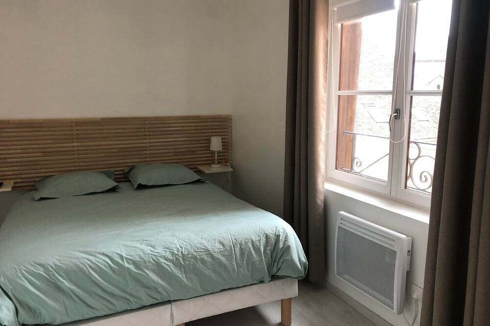 Apartamento entero, 2-bedroom apartment in Montbard \"Chez Delphine et Guillaume in Montbard, Región de Montbard