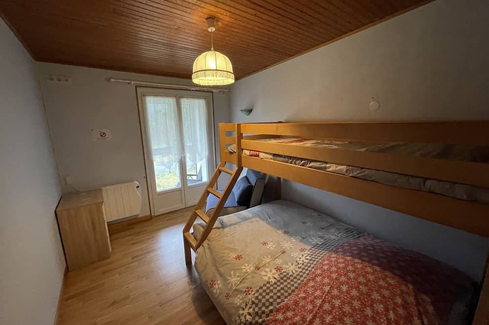 Gran chalet adosado en zona tranquila y soleada in Le Lioran, Laveissière