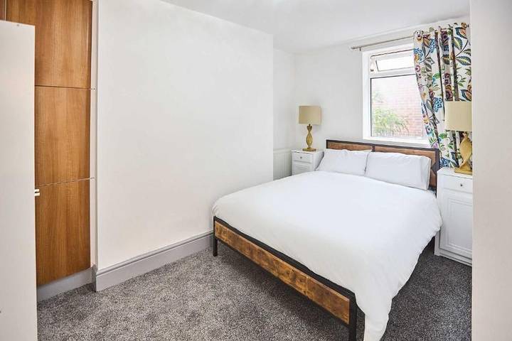 Holiday letting for 6 people in Nottingham