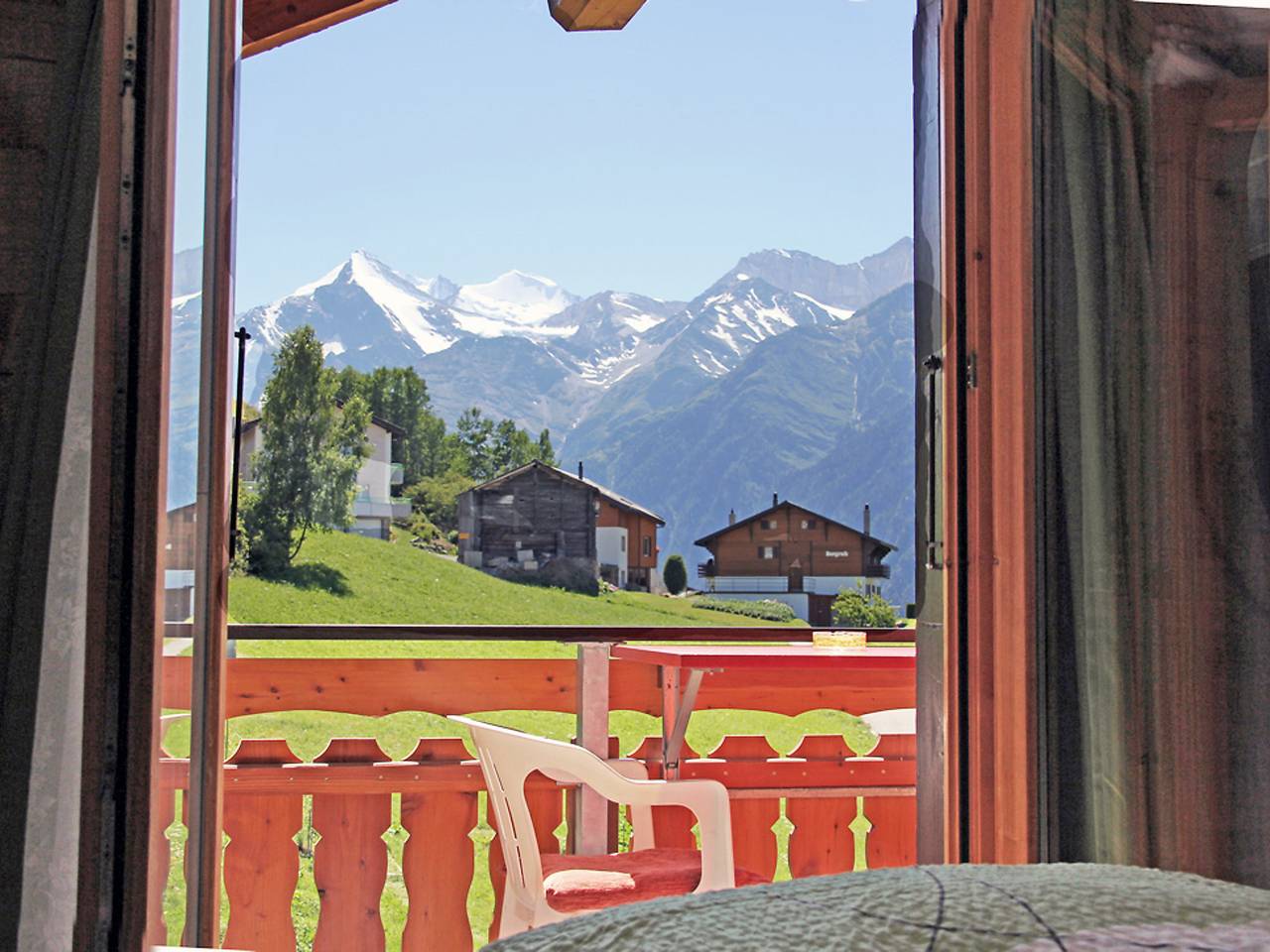 Ganze Wohnung, Bergfink Dachgeschoss in Grächen, Walliser Alpen