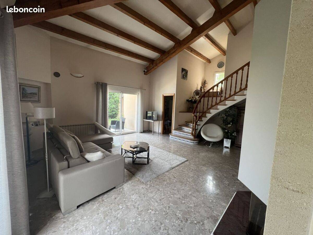 Ferienhaus 'Avec Piscine' mit privatem Pool, privatem Garten und Wi-Fi in Châteauneuf-de-Gadagne, Vaucluse