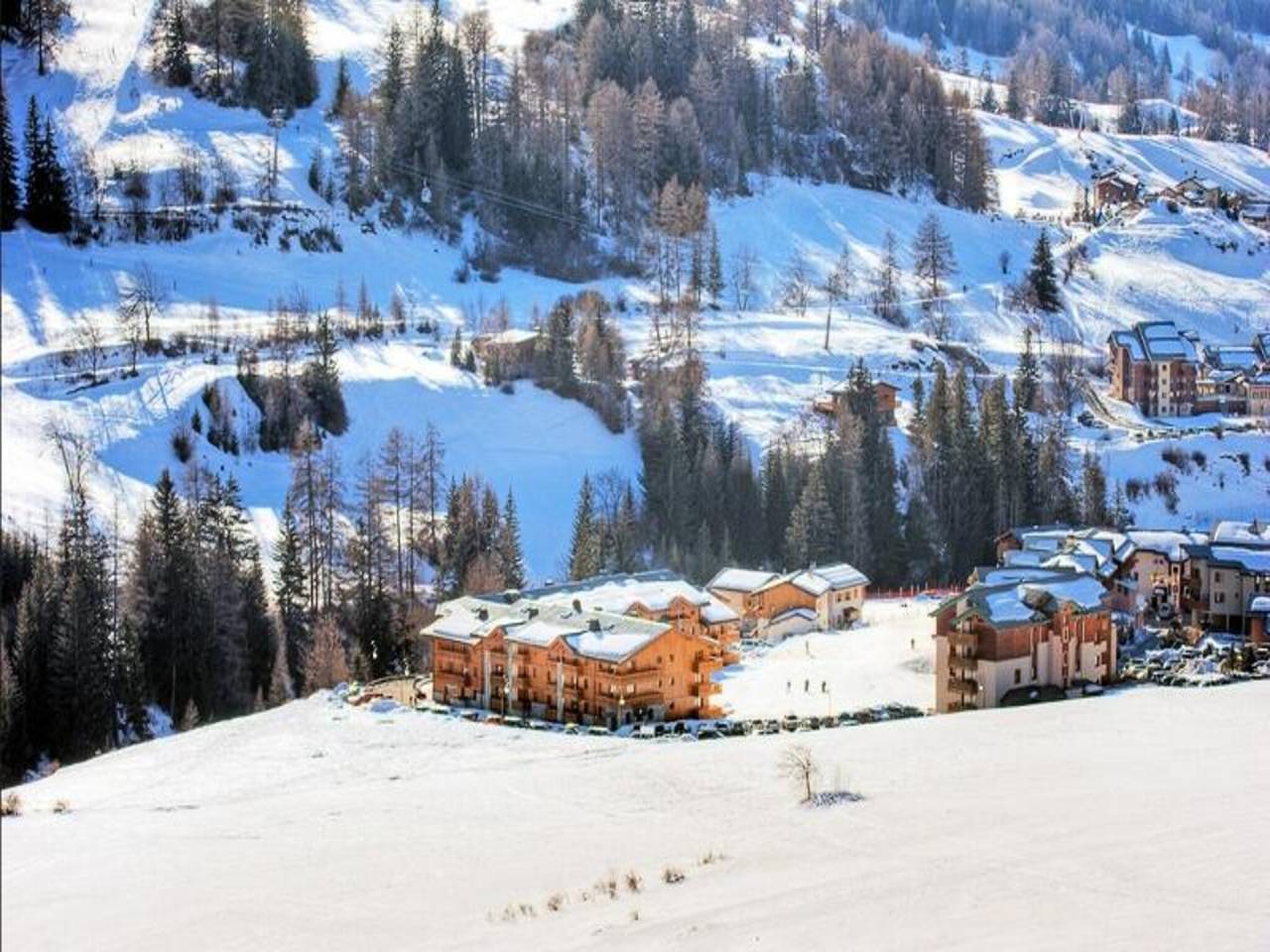 Ganze Wohnung, 5-Zimmer-Maisonette-Apartment mit Kabine für 12/14 Personen in Lanslevillard, Region Saint-Jean-de-Maurienne