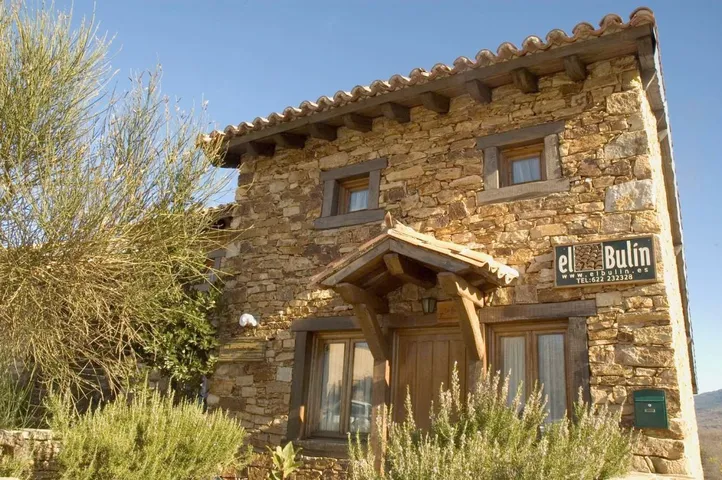 Casa rural para 3 personas, con terraza y vistas - 1
