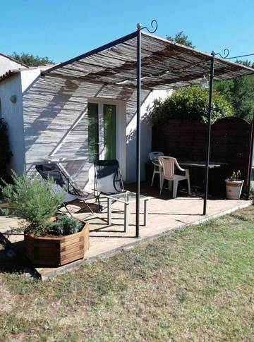 Chambre d’hôte pour 2 personnes, avec terrasse, animaux acceptés à Dolus-d'Oléron