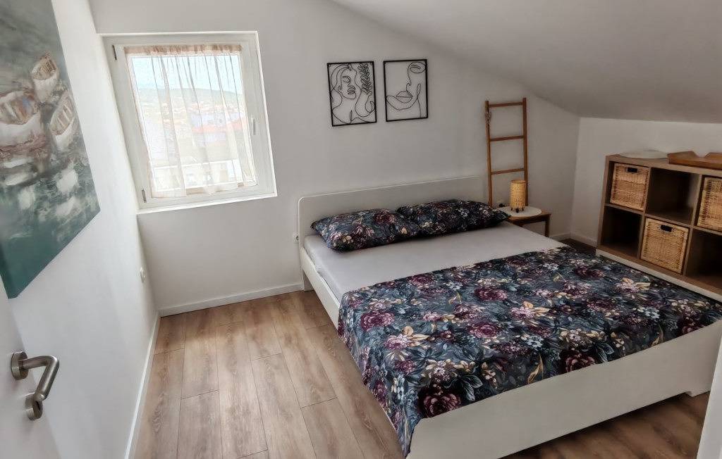 Appartement entier, Apartman s bazenom - Saša by Villas Guide in Barbat na Rabu, Rab