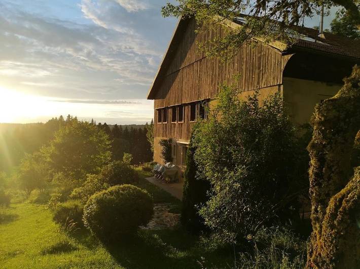 Maison d’hôte pour 4 personnes, avec jacuzzi et jardin à Les Gras