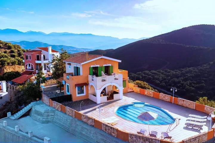 Agriturismo für 6 Personen, mit Garten und Whirlpool sowie Balkon auf Kreta
