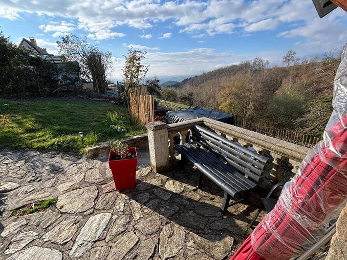 Location de vacances pour 6 personnes, avec vue et jardin, animaux acceptés à Junhac - 4
