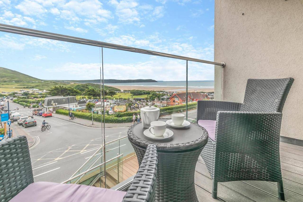 Entire apartment, Three-Bedroom Apartment in Woolacombe, Devon