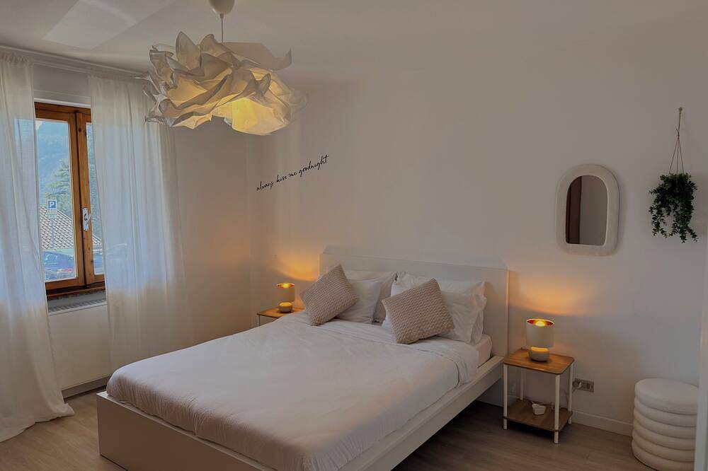 Spacious 95 sqm newly renovated vacation home with breathtaking views in Gemeinde Menaggio, Comer See