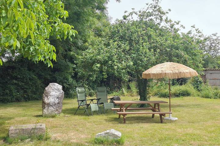 Location de vacances pour 6 personnes, avec terrasse et jardin dans Plage de Tournemine