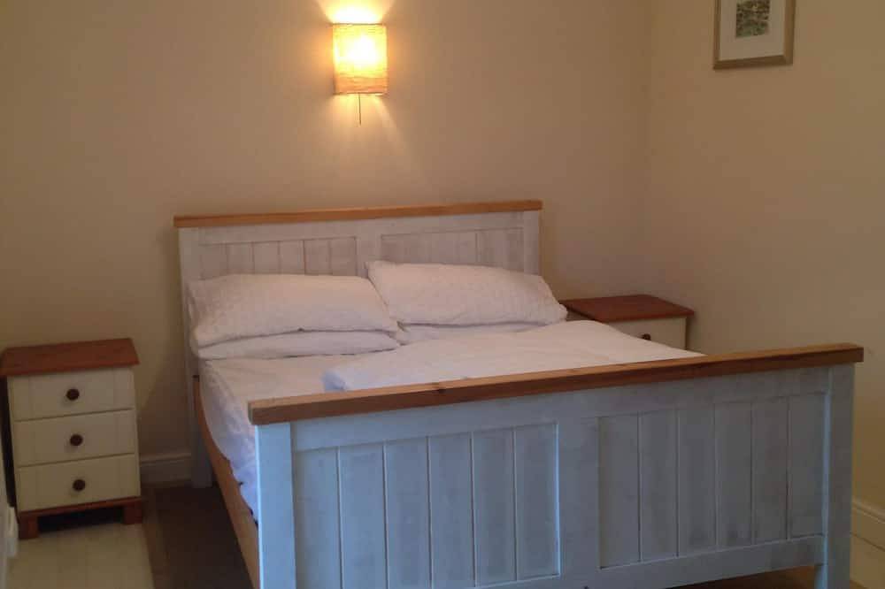 3 bedroom house With Shared Use Of Pool, Tennis Courts. in St Agnes, Cornwall