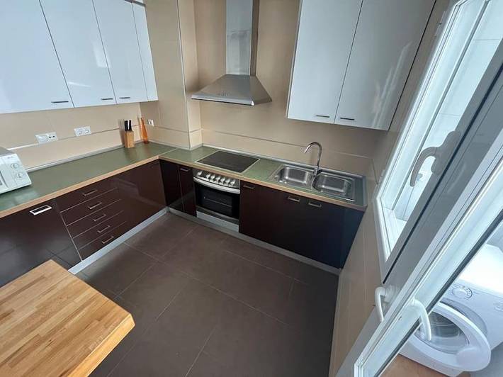 Gîte pour 6 personnes, avec balcon à La Roda - 2