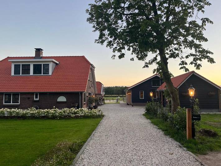 B&b voor 2 personen, with Terras and Whirlpool as well as Tuin and Sauna in Nijkerk