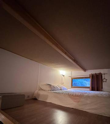 Tente pour 2 personnes, avec jardin et vue, animaux acceptés dans l' Aude
