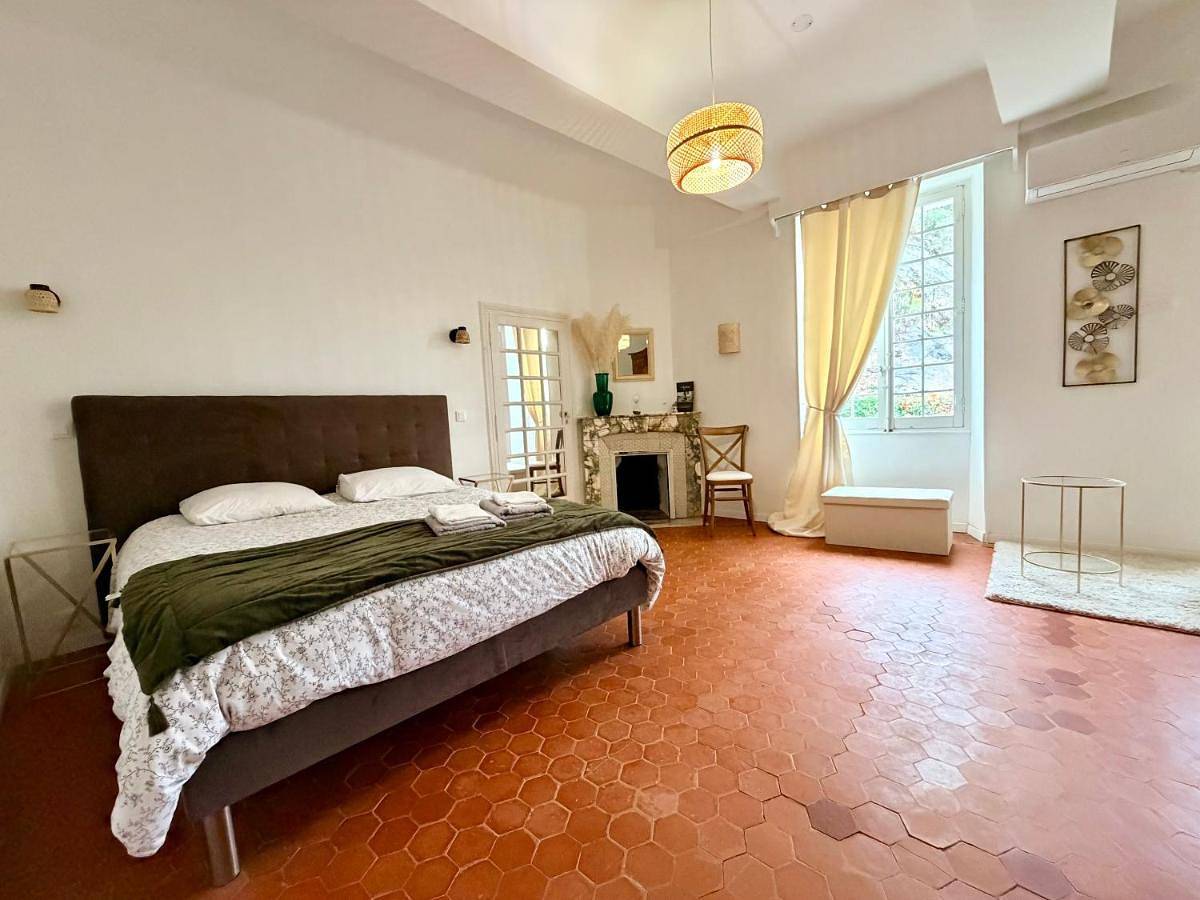 Double Room in Saint-Raphaël, Côte méditerranéenne (France)