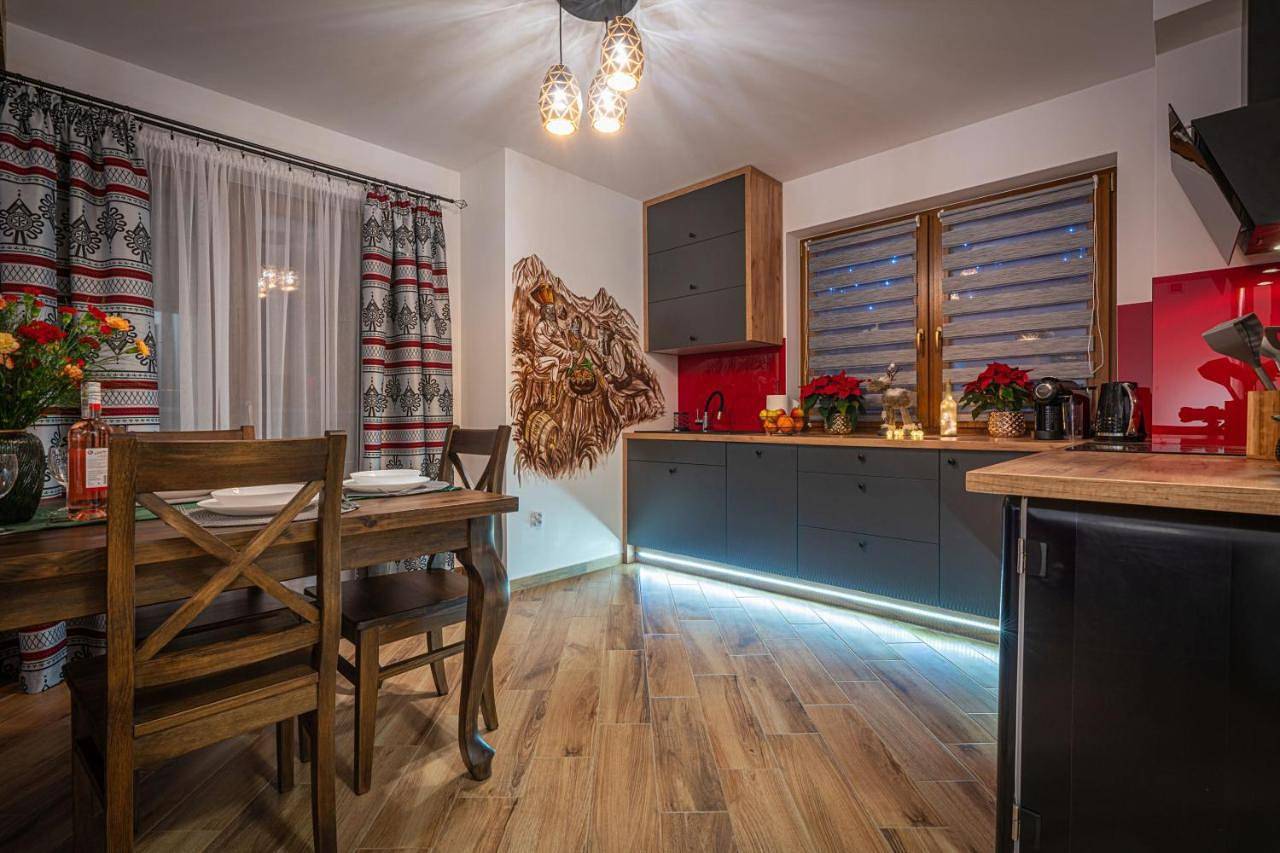 Three-Bedroom Chalet in Murzasichle, Karpaty (Polska)