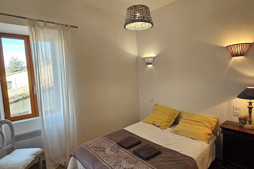 Le Nid douillet au calme in Pertuis, Parc naturel régional du Luberon