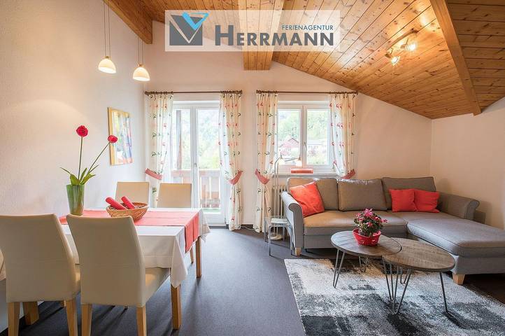 Ferienwohnung für 2 Personen, mit Ausblick und Garten in Füssen