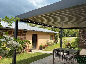 Maison de vacances 'La Charrue' avec vue sur les montagnes, piscine partagée et Wi-Fi
