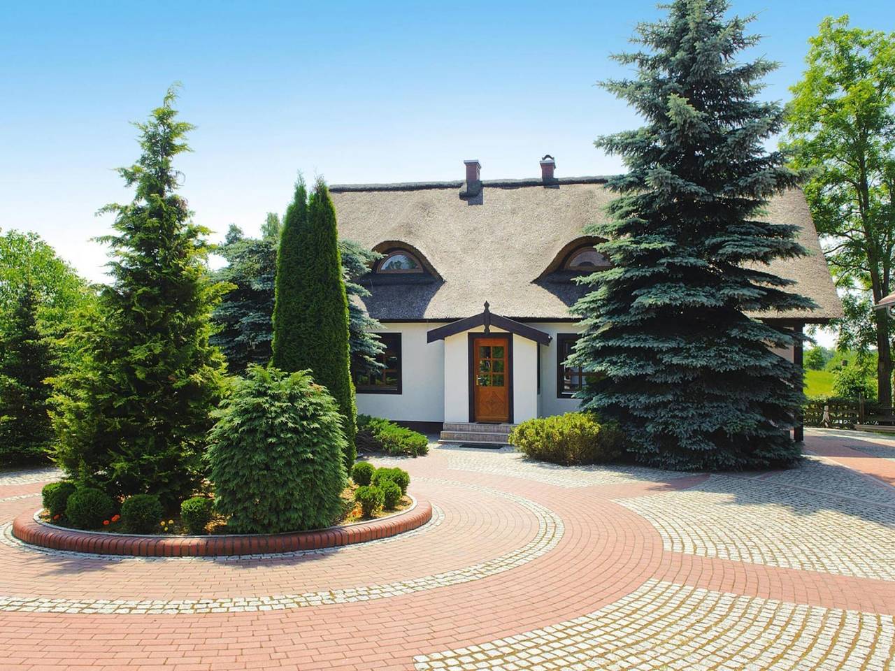 Casa de vacaciones con techo de paja en Rekowo in Mar Baltico Polonia