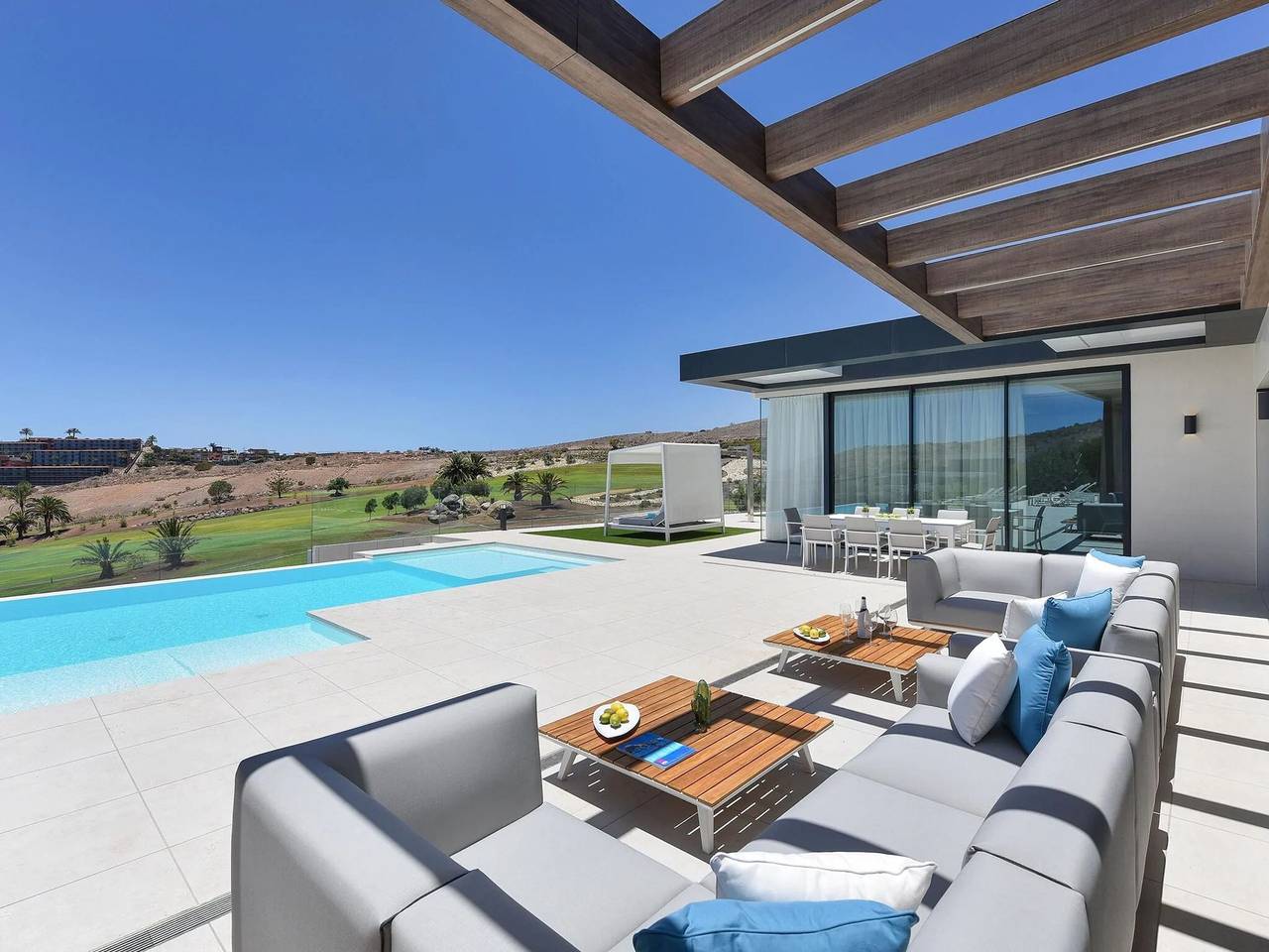 Lovely holiday home in Maspalomas with private pool in Salobre, San Bartolomé de Tirajana