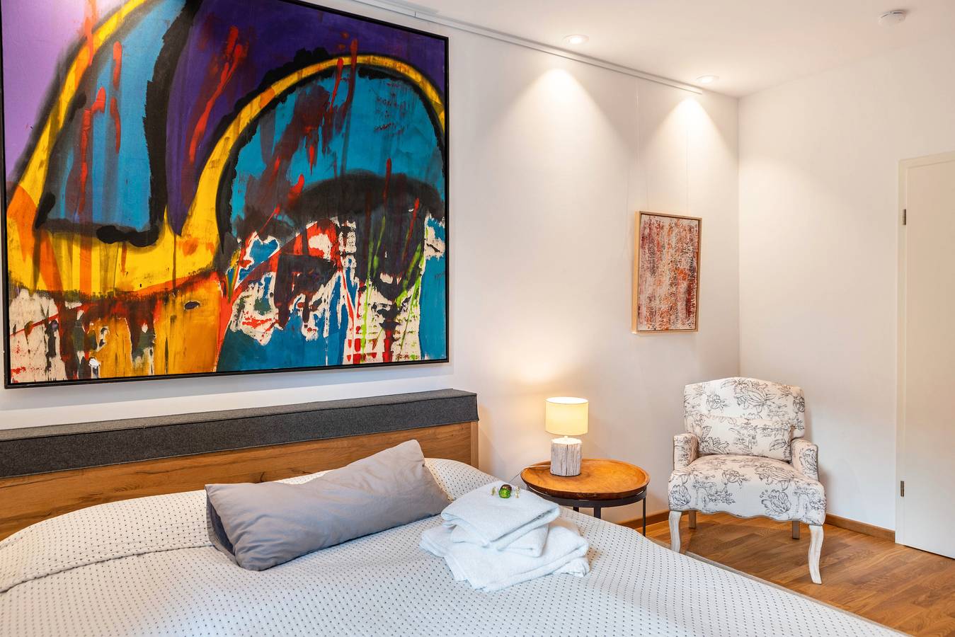 Ganze Wohnung, Ferienwohnung 'Ederweg' mit privater Terrasse und Wlan in Kassel, Hessisches Bergland