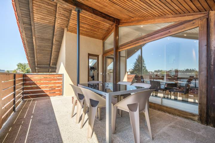 Ferienwohnung für 10 Personen, mit Balkon und Garten in Wetterau