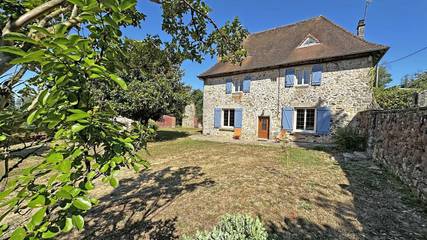 Location de vacances pour 12 personnes, avec jardin dans Haute-Vienne