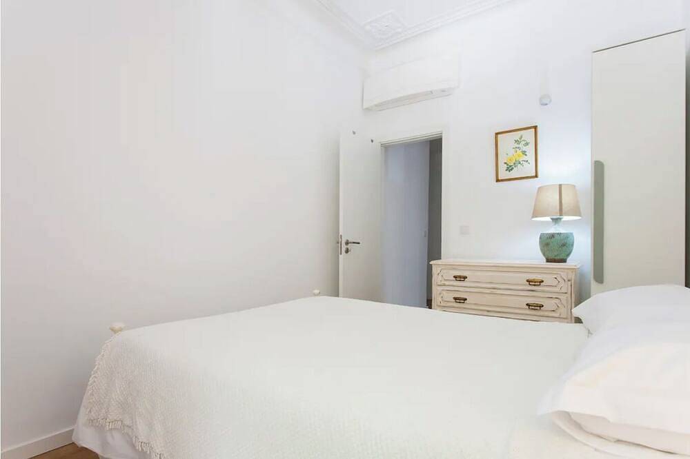 Entire apartment, Near the River 3 Bedrooms Flat, with Ac for 9 in Lisbon, Costa de Lisboa