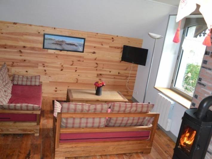 Location de vacances pour 5 personnes, avec jardin à Mandailles-Saint-Julien - 3